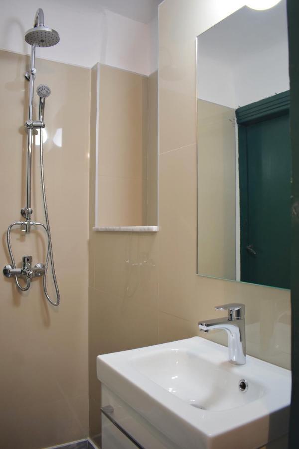 Stylish, Basement Studio With Roof Top Access - Ep9B Athene Buitenkant foto